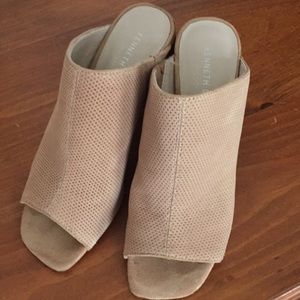Kenneth cole mules